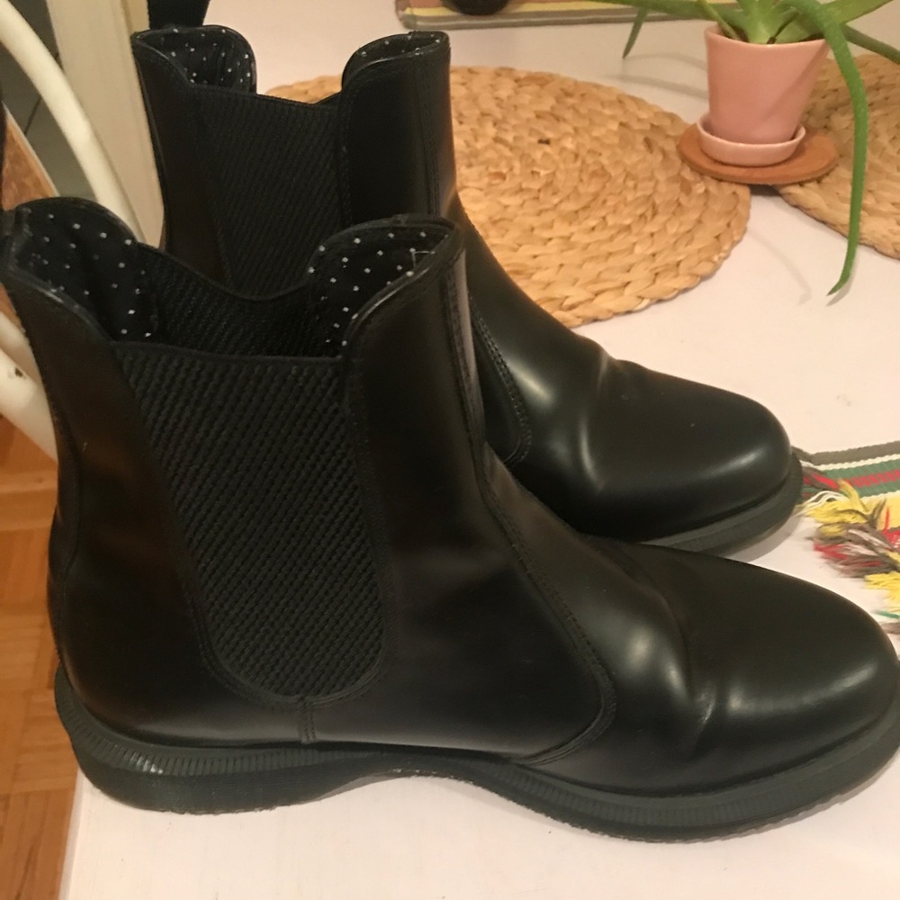 Black Doc Martens Chelsea Boot Flora